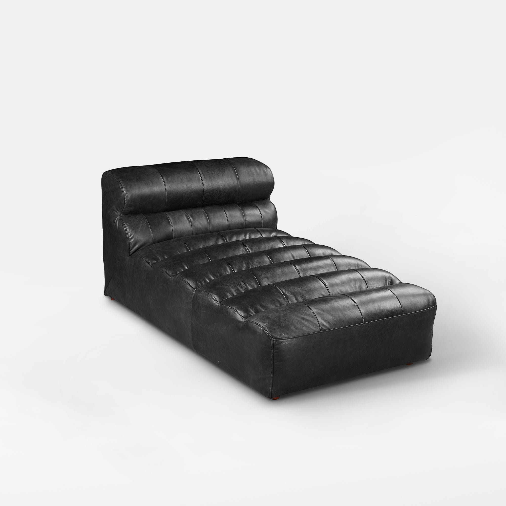 Ramsay Leather Chaise (Antique)